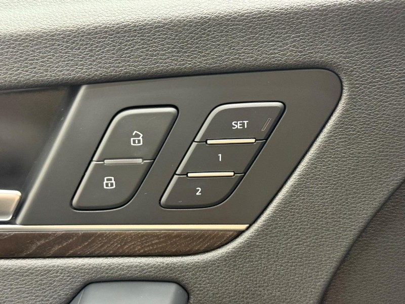 Audi Q5 Vehicle Image 14