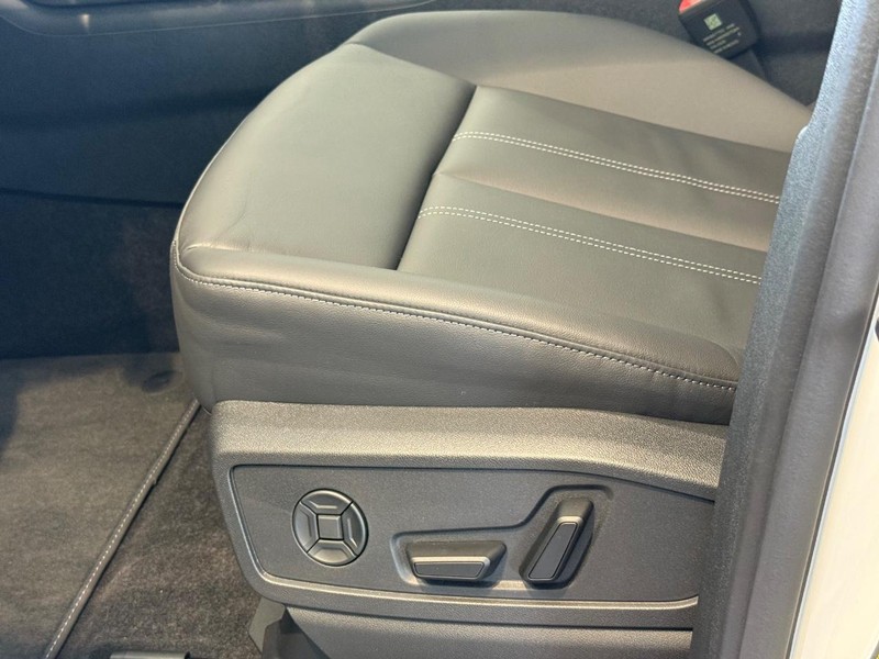 Audi Q5 Vehicle Image 14