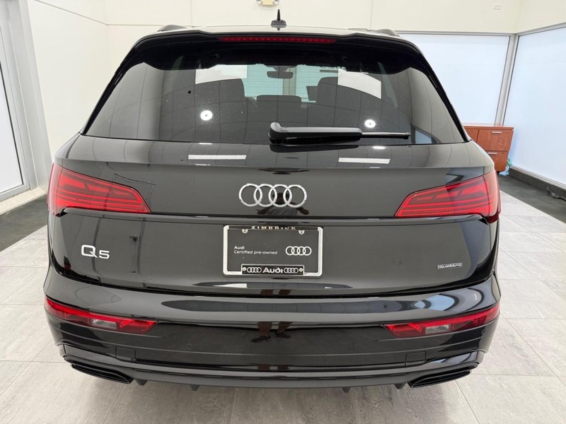 Audi Q5 Vehicle Image 3