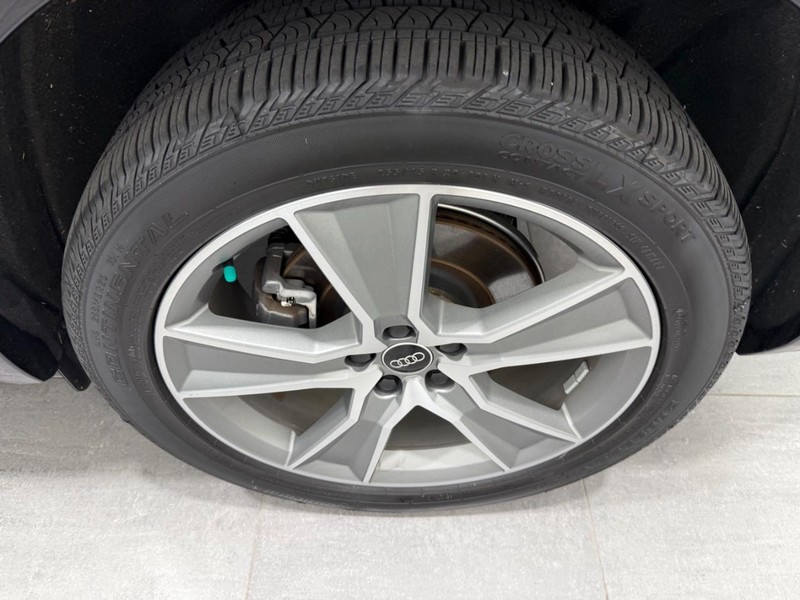 Audi Q5 Vehicle Image 5