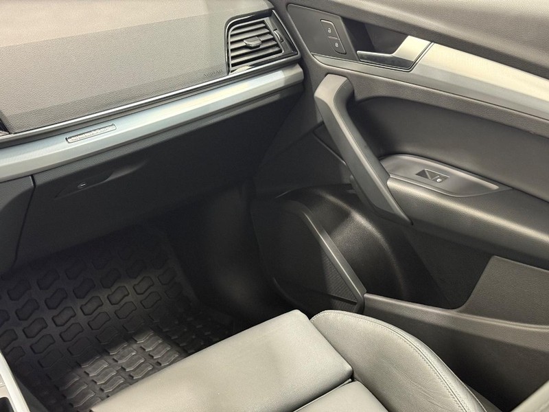 Audi Q5 Vehicle Image 13