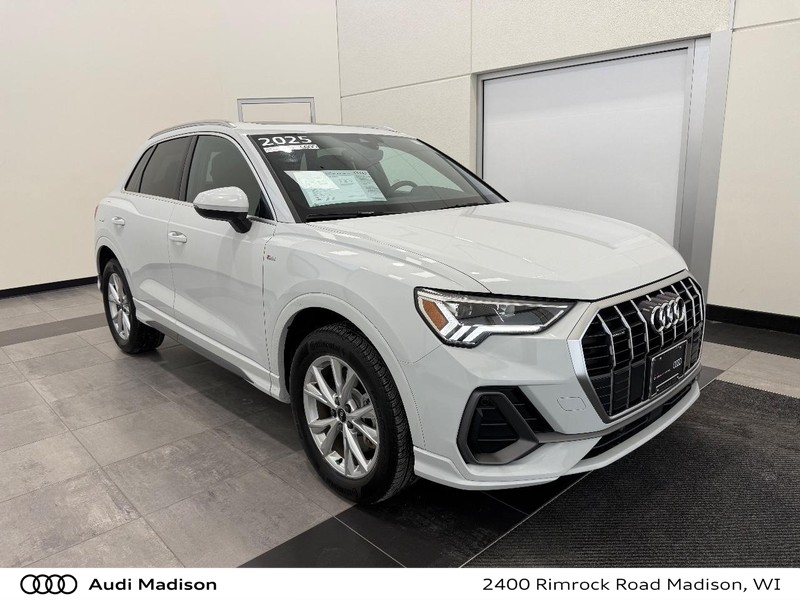 2025 Audi Q3 S Line Premium's photo