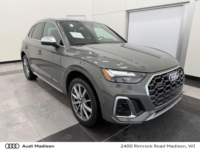 2023 Audi SQ5 Premium Plus's photo