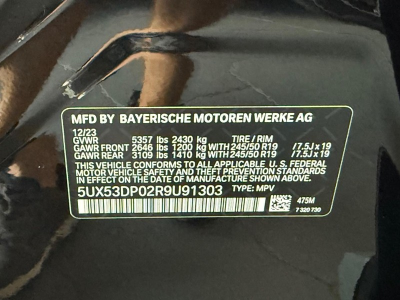 BMW X3 Vehicle Full-screen Gallery Image 25