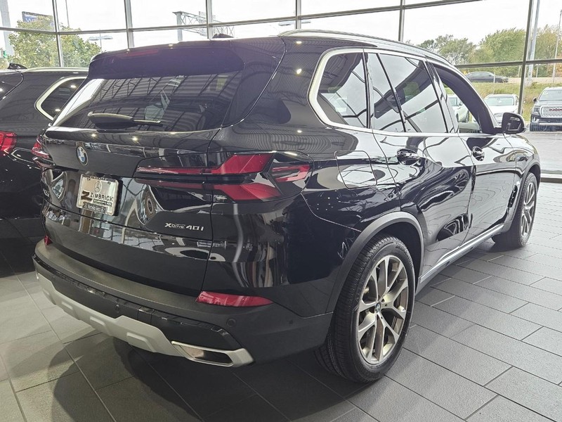 BMW X5 Vehicle Full-screen Gallery Image 2