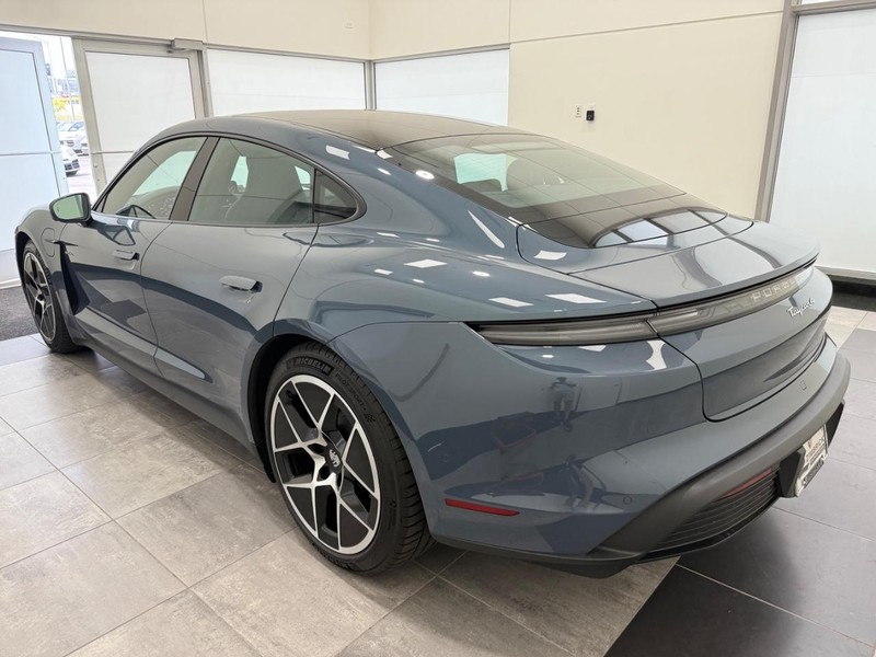 Porsche Taycan Vehicle Full-screen Gallery Image 3