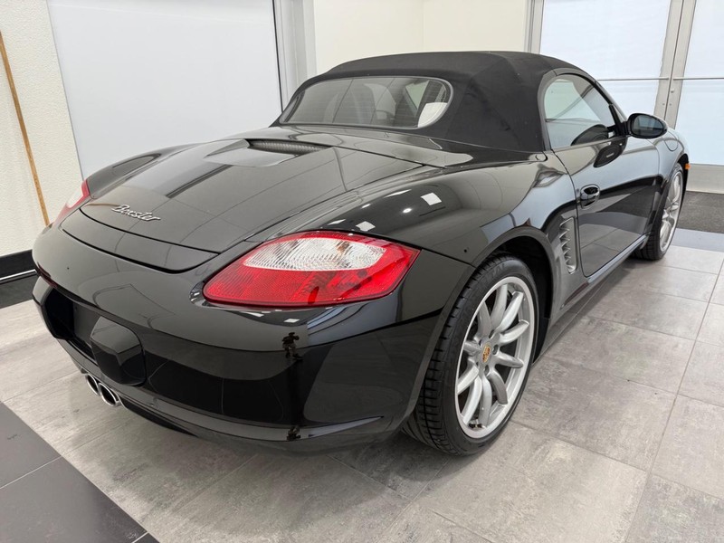 Porsche Boxster Vehicle Full-screen Gallery Image 7