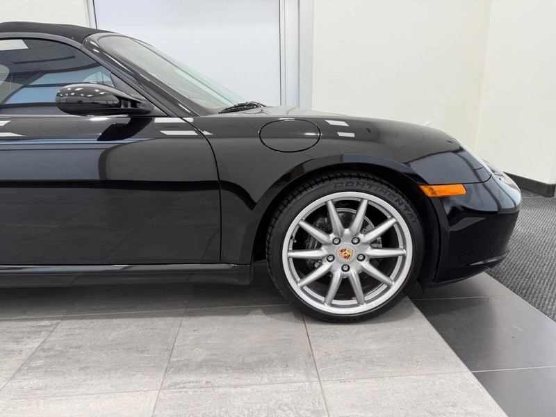 Porsche Boxster Vehicle Full-screen Gallery Image 10