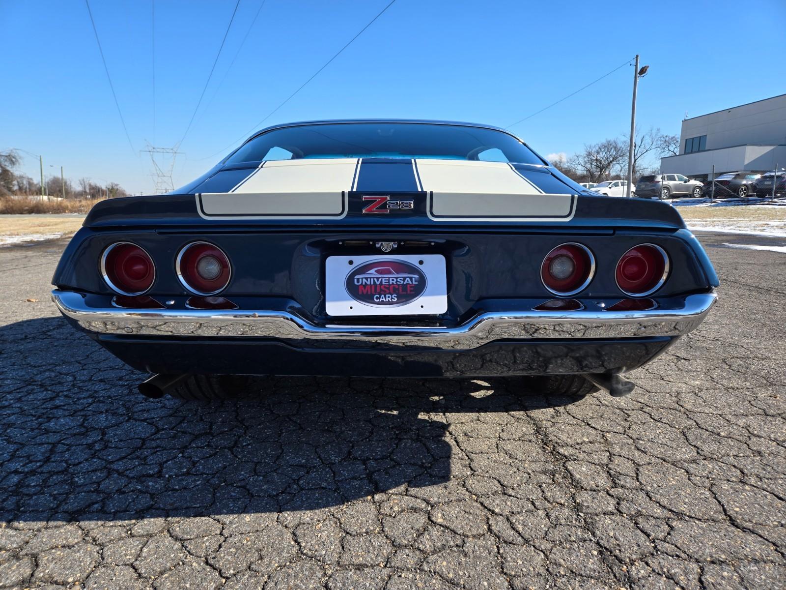 Vehicle Image 09