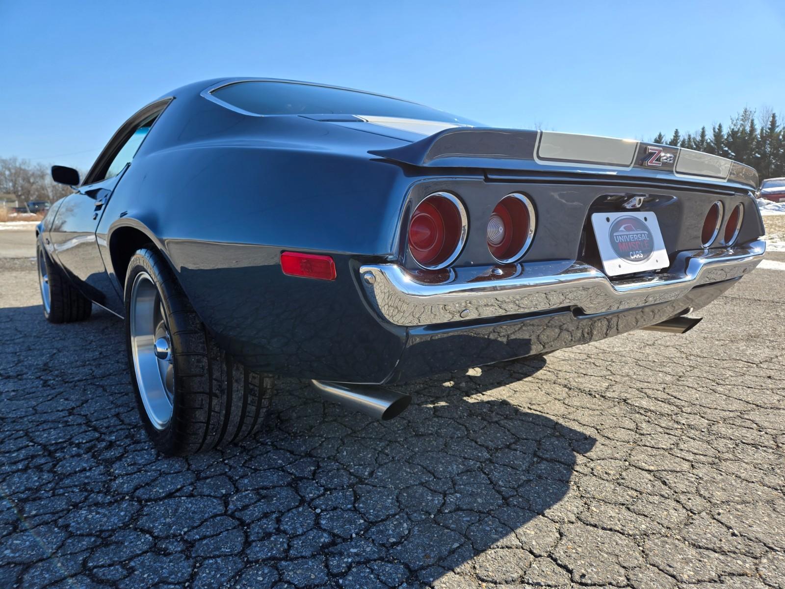 Vehicle Image 13