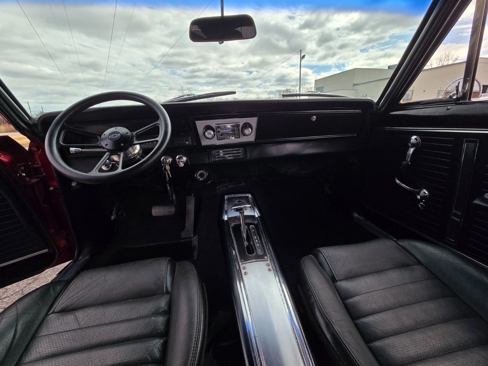 Vehicle Image 18
