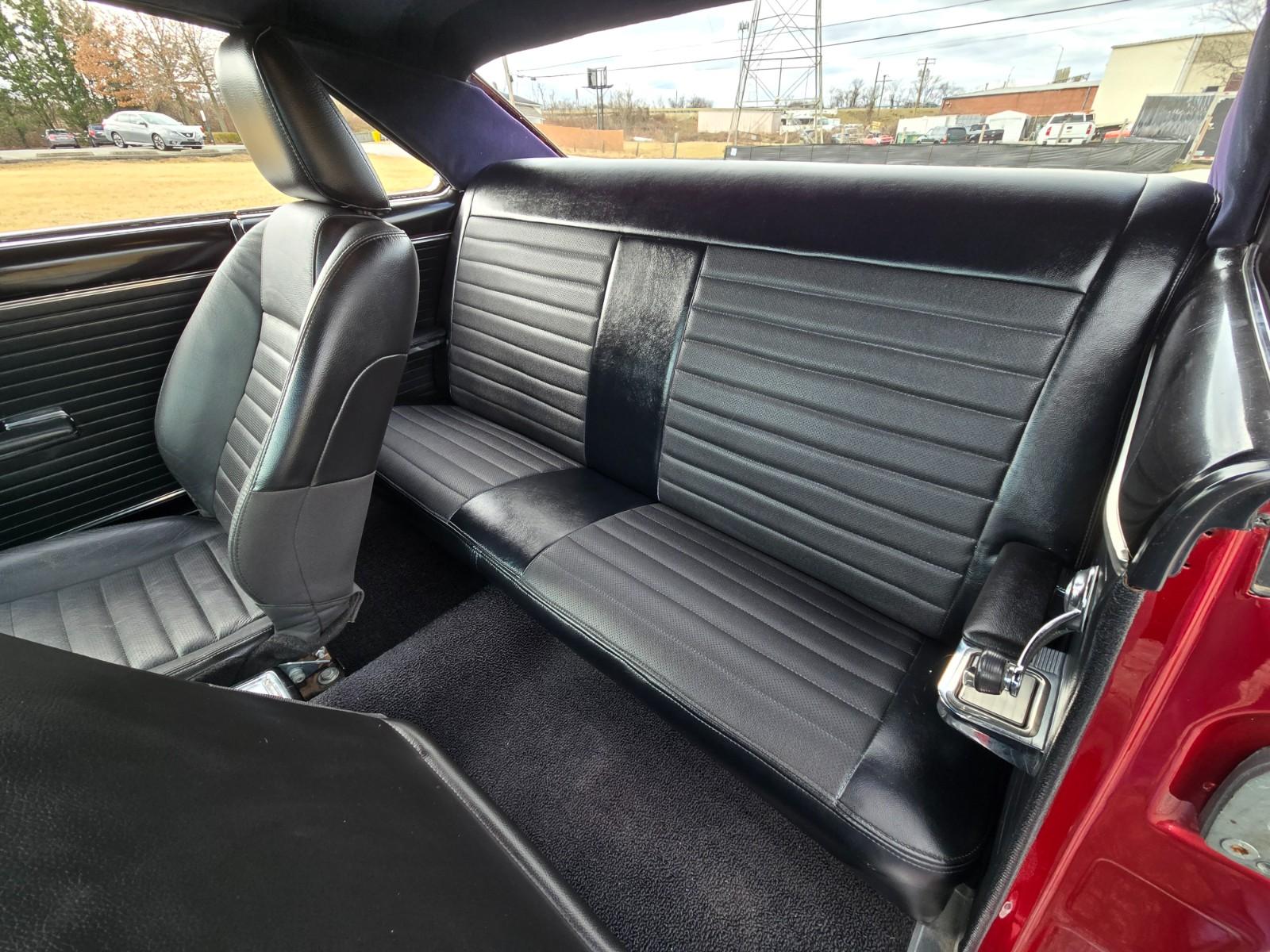 Vehicle Image 23