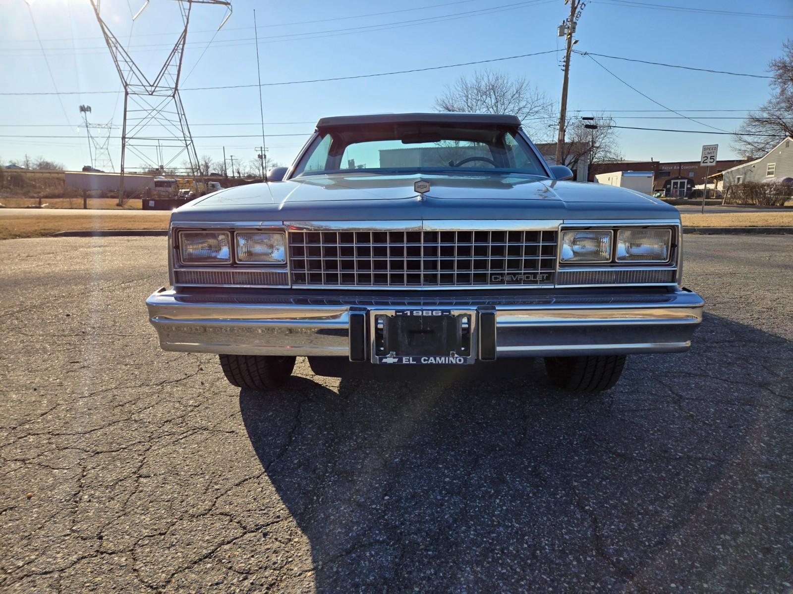 Vehicle Image 08