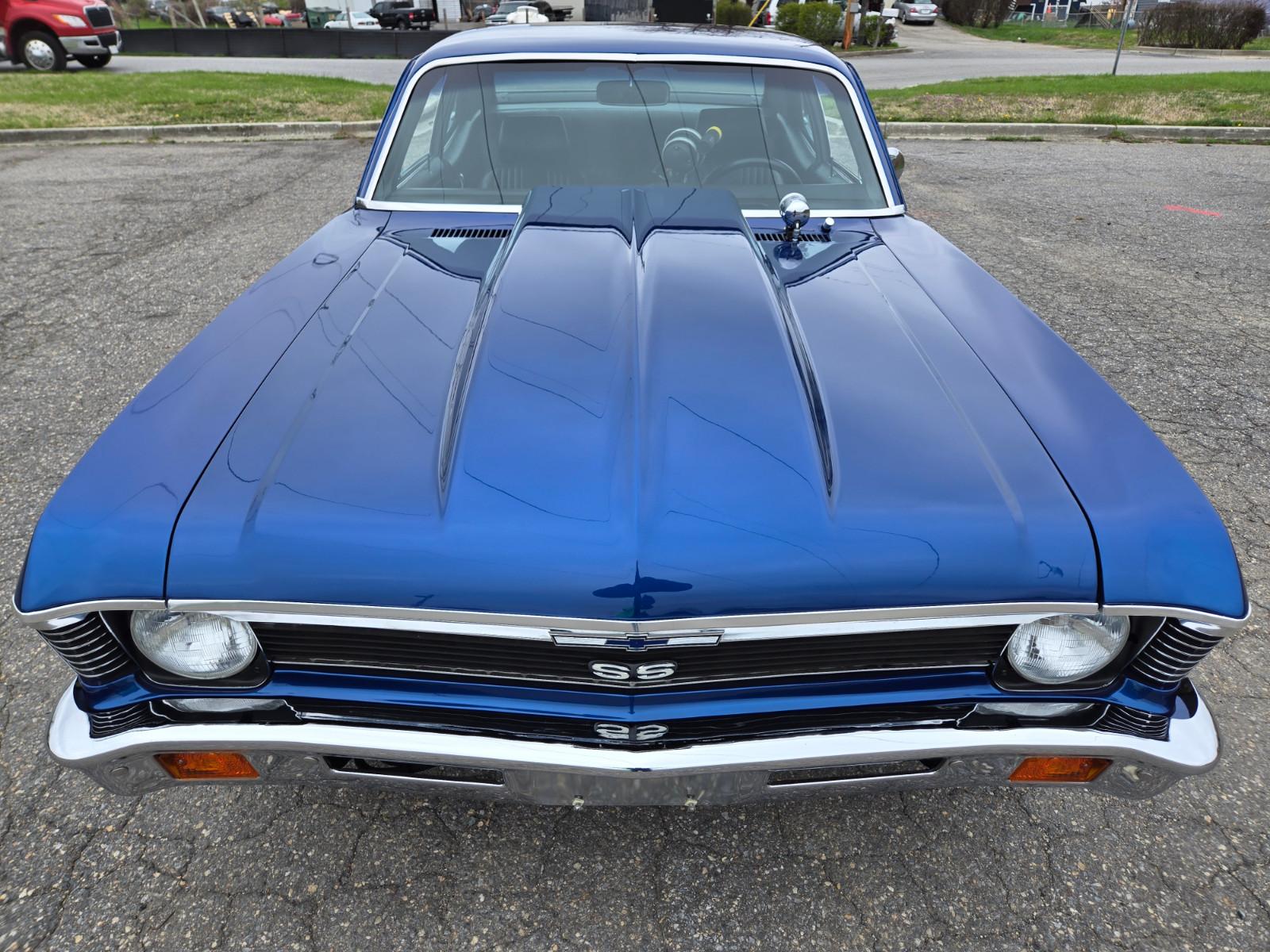 Vehicle Image 08
