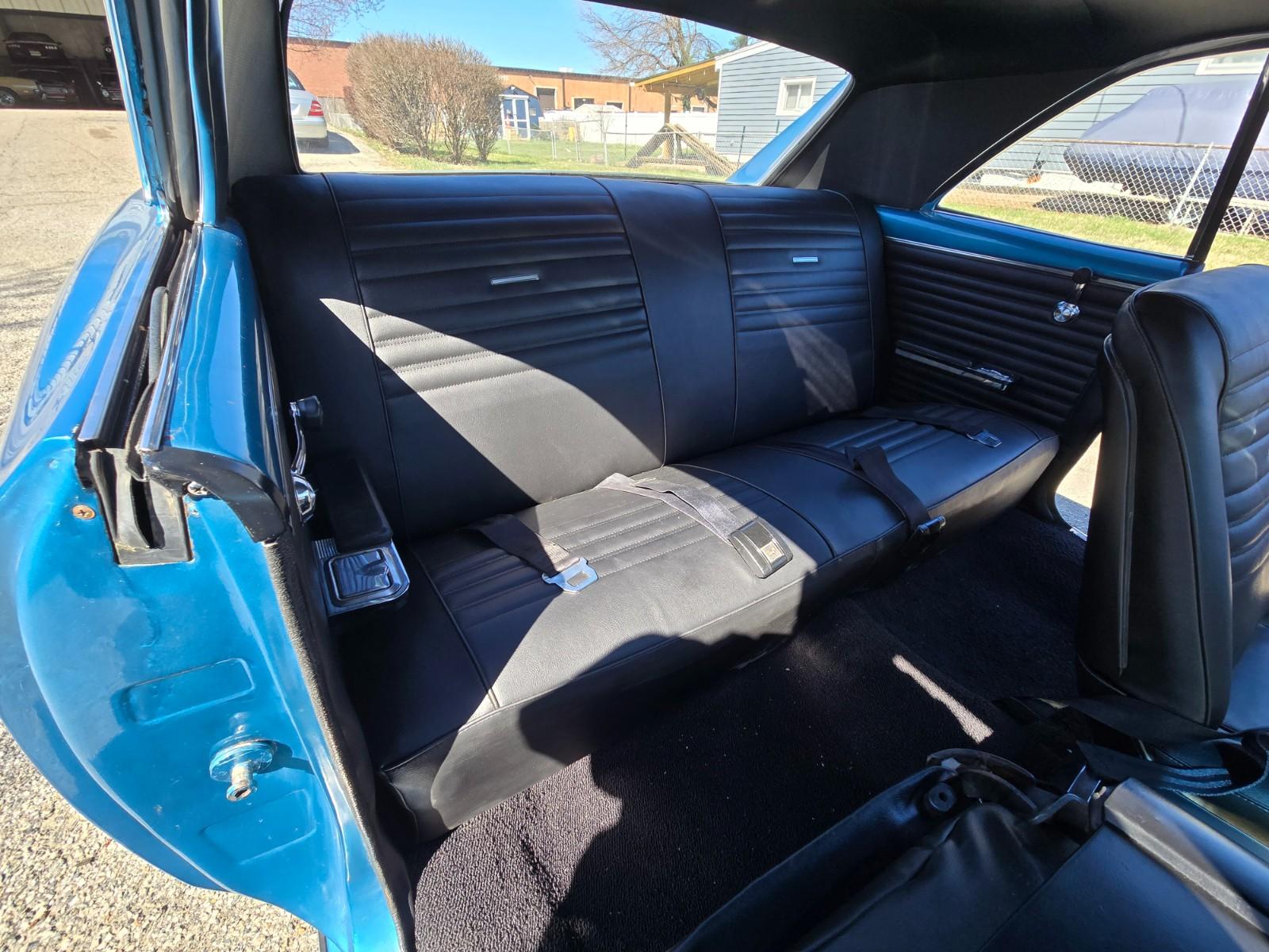 Vehicle Image 23