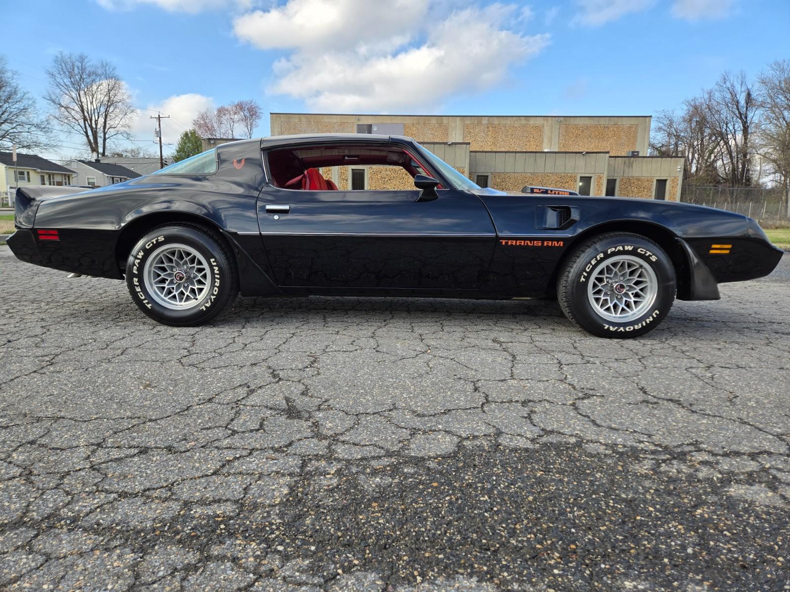 Vehicle Image 01