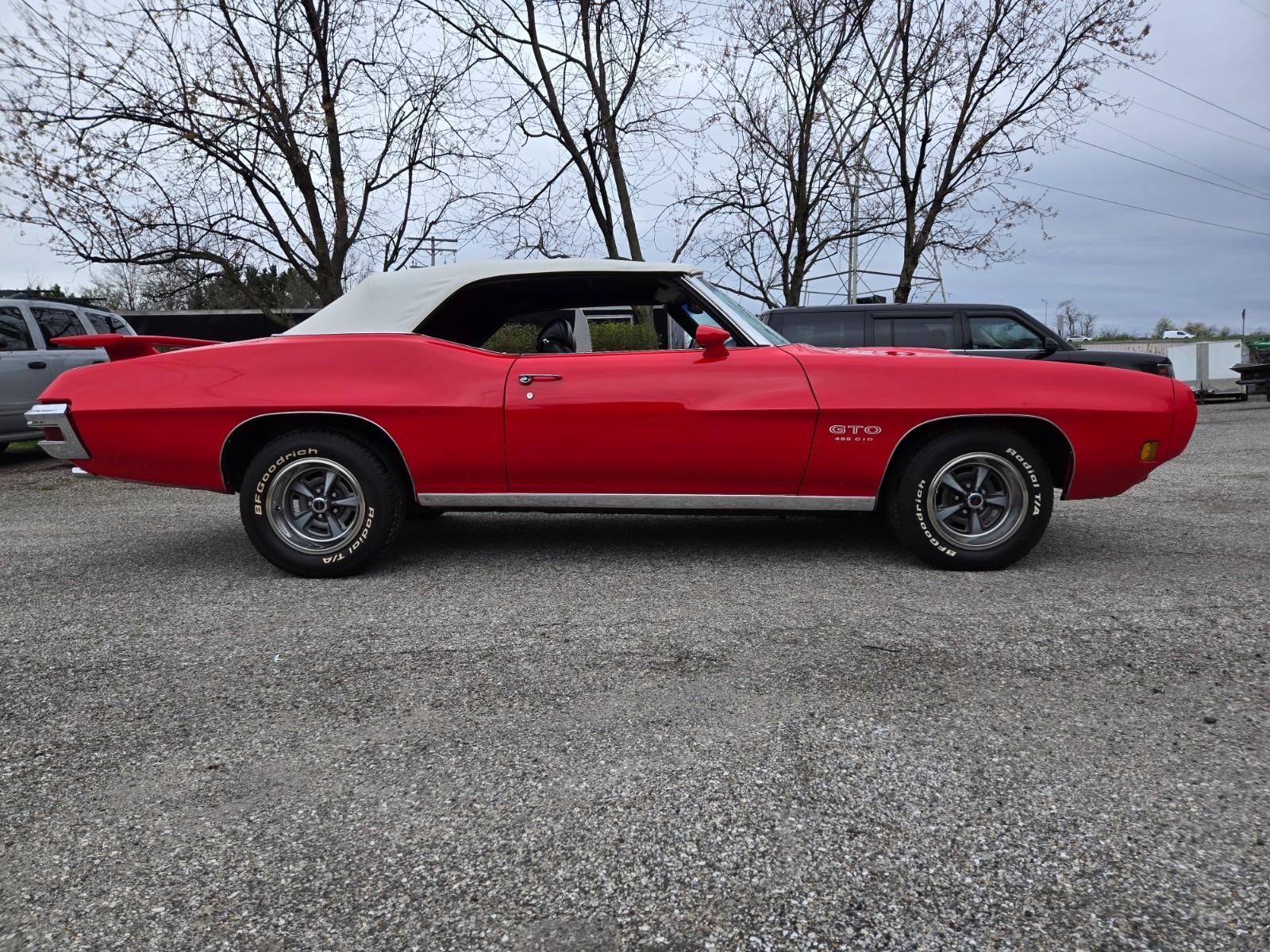 Vehicle Image 01