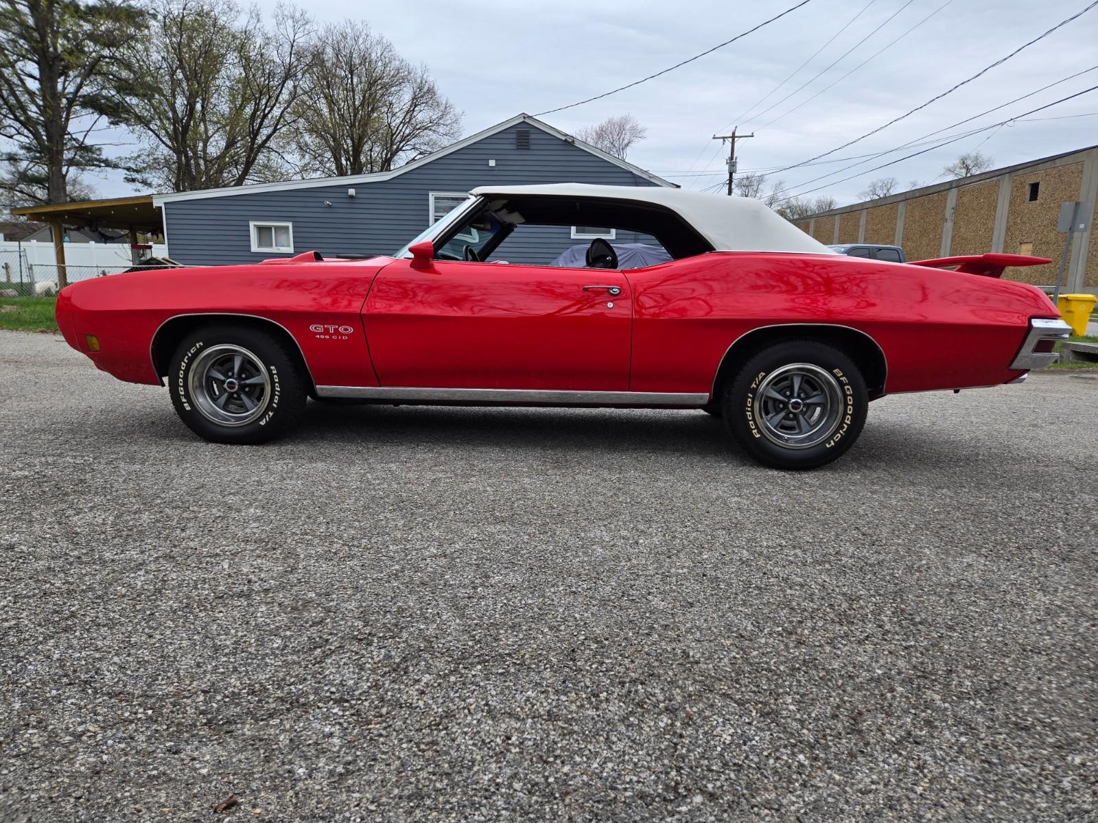 Vehicle Image 02