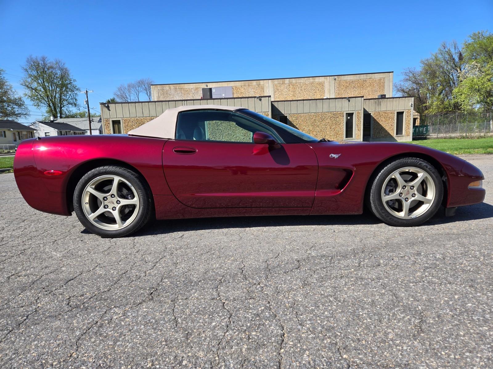 Vehicle Image 01