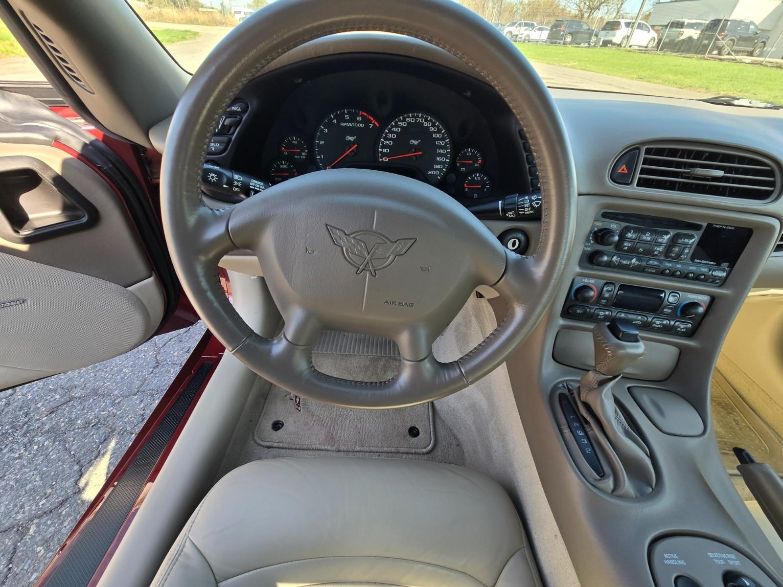 Vehicle Image 21