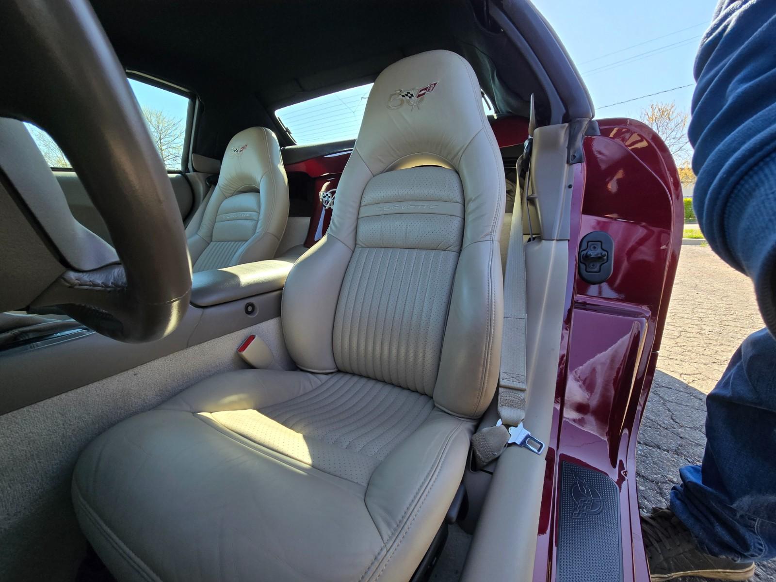Vehicle Image 22