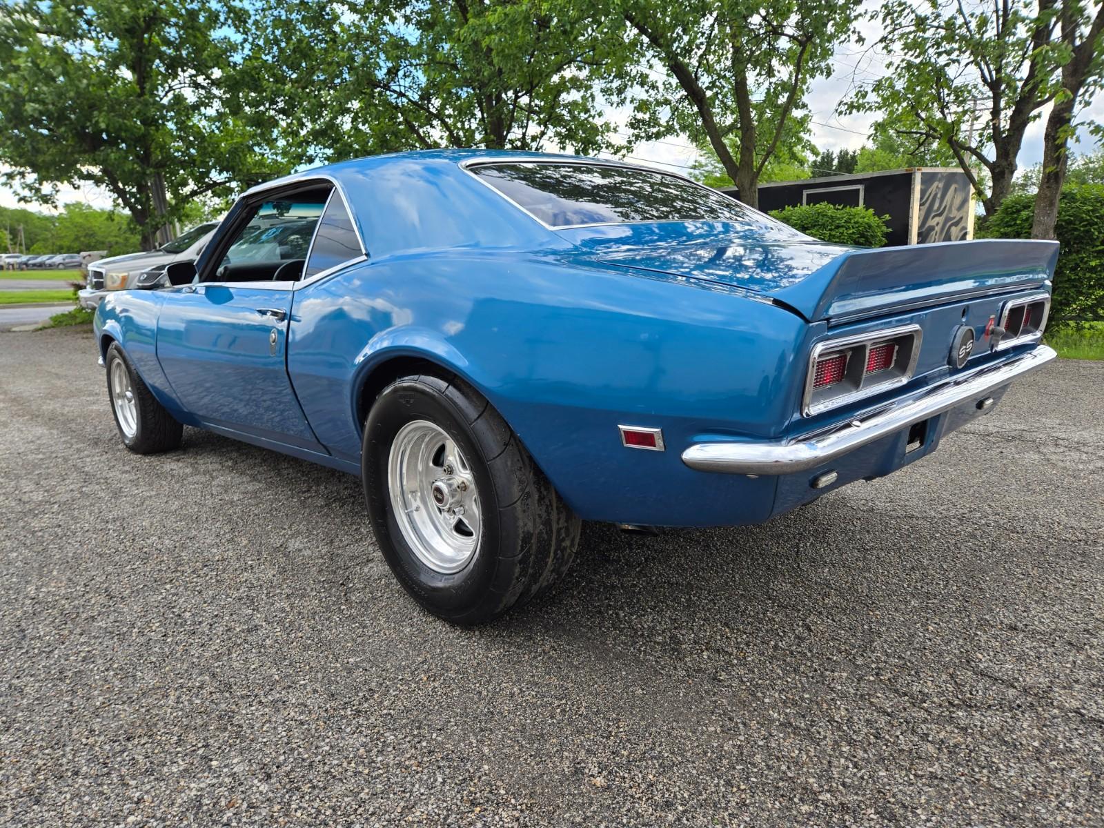 Vehicle Image 04