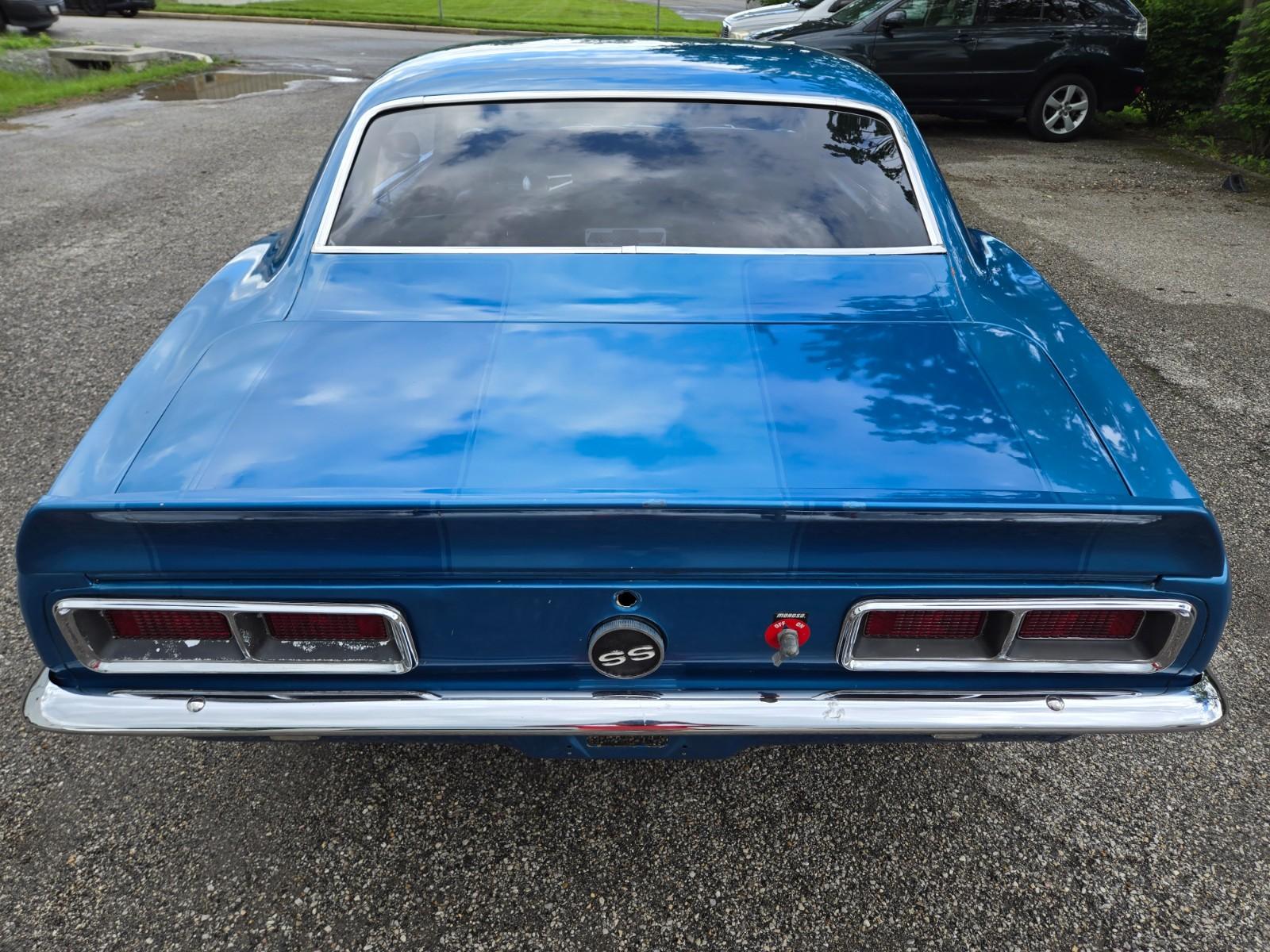 Vehicle Image 09