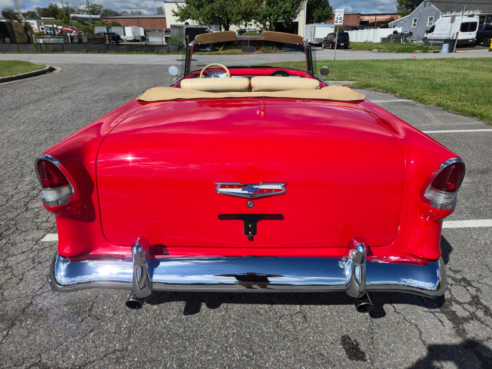 Vehicle Image 07