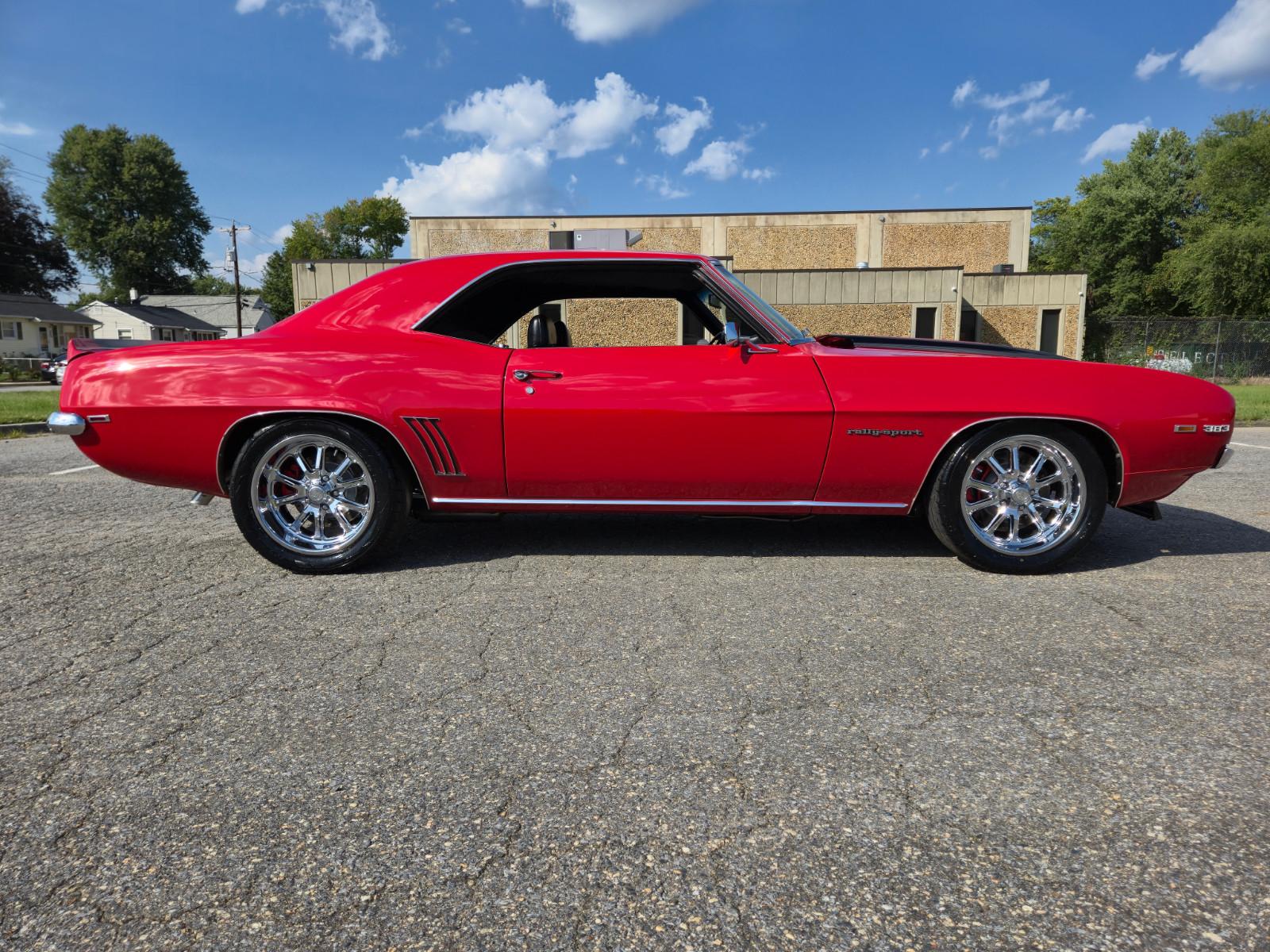 Vehicle Image 01