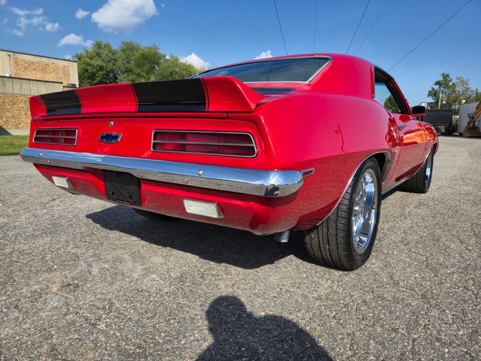 Vehicle Image 13
