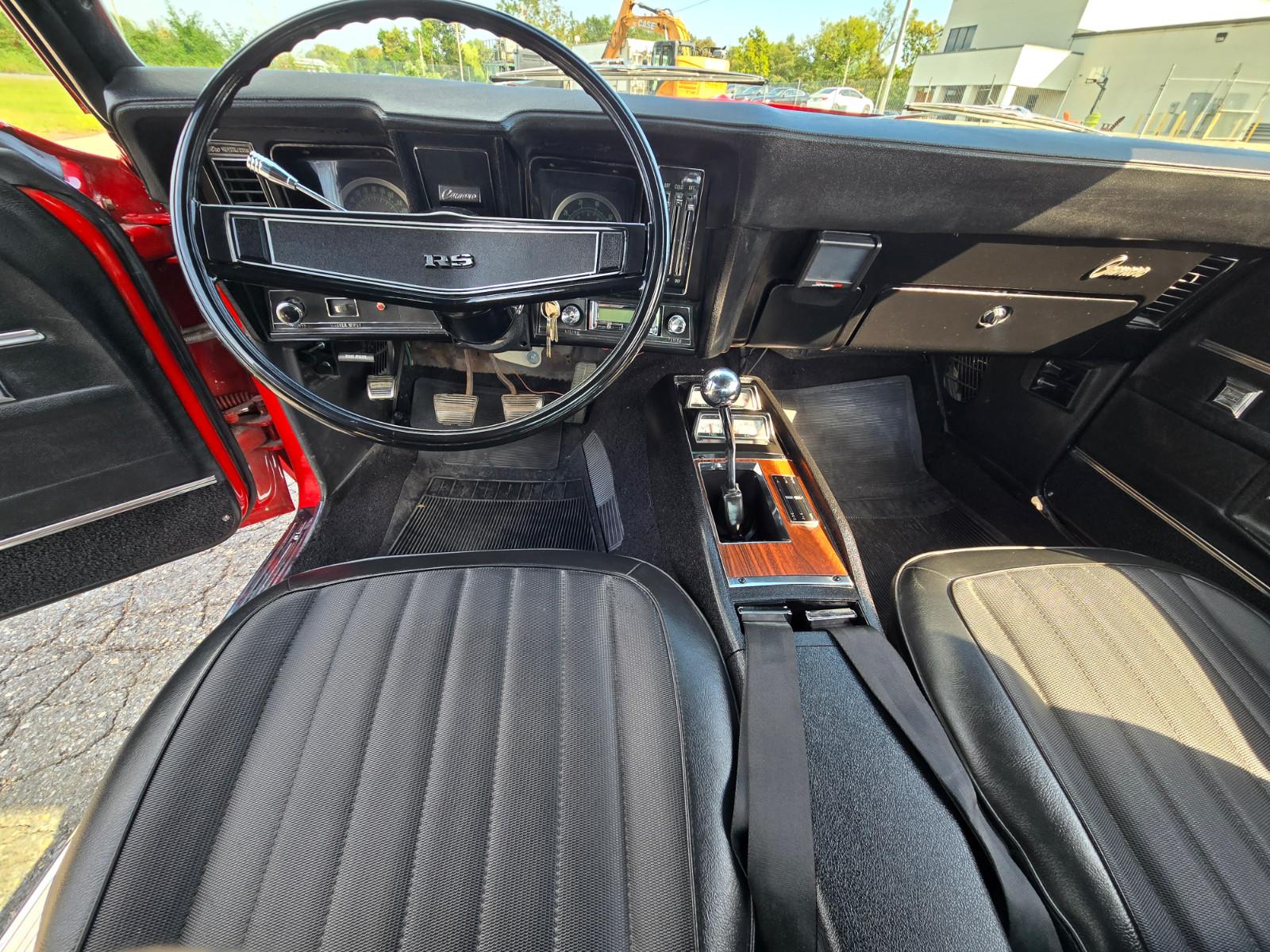 Vehicle Image 18