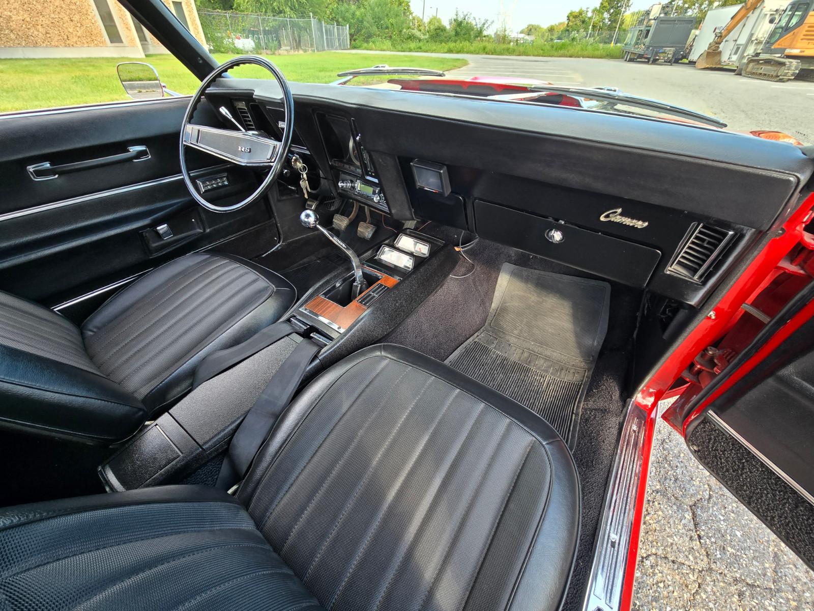 Vehicle Image 21