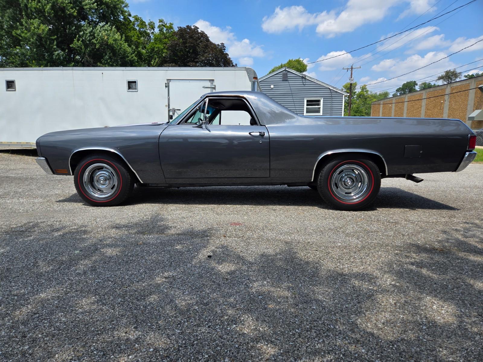 Vehicle Image 02