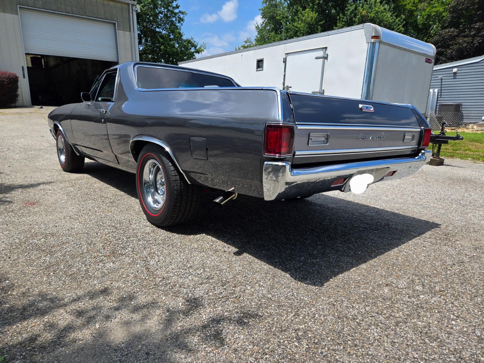 Vehicle Image 06