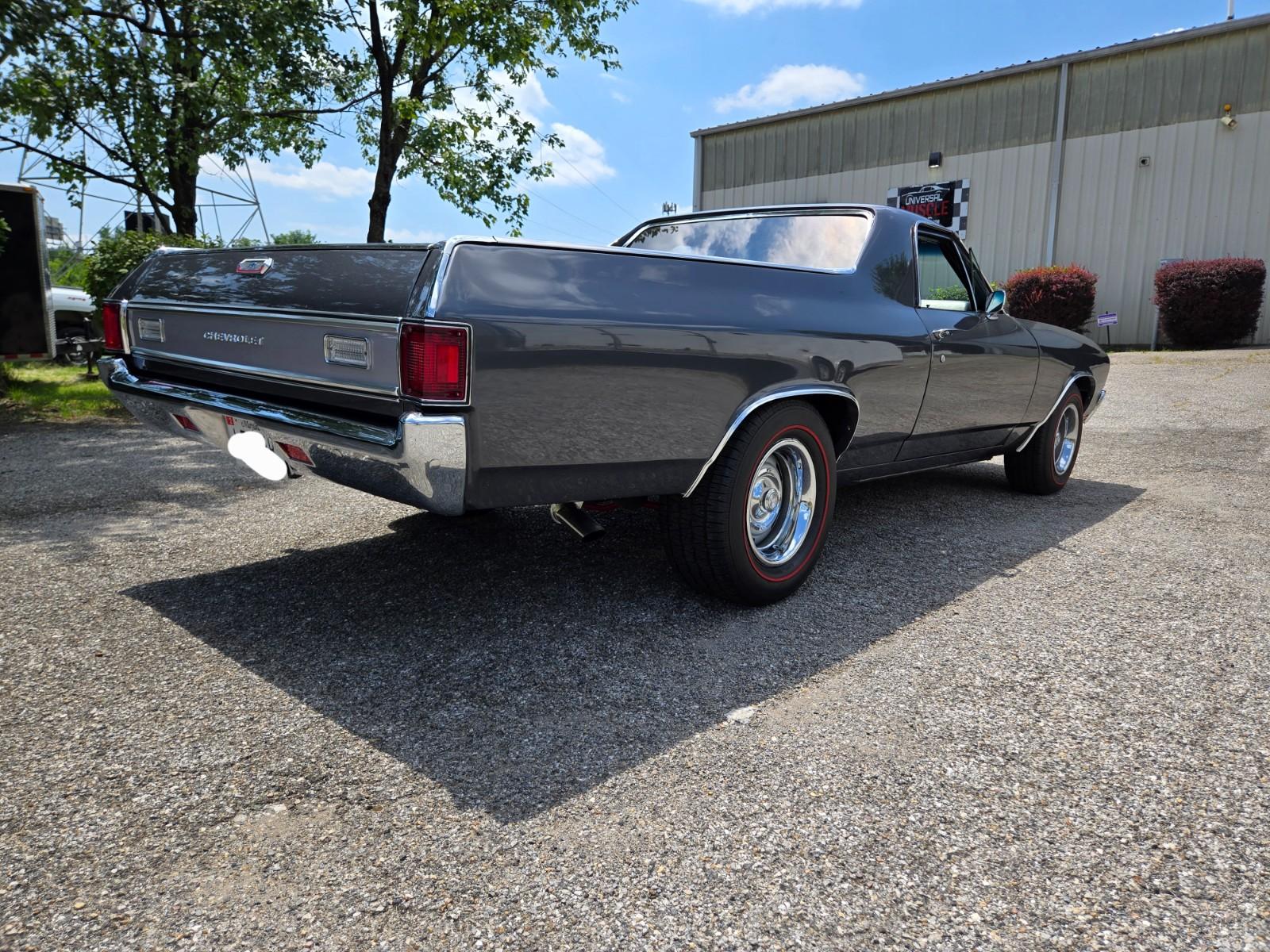 Vehicle Image 07