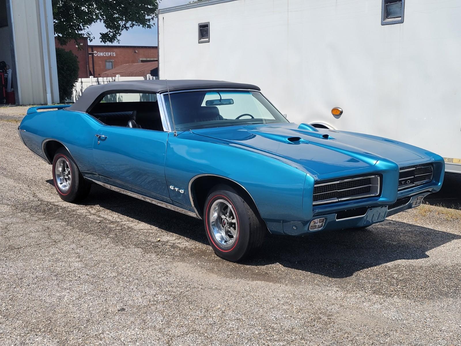 Vehicle Image 01