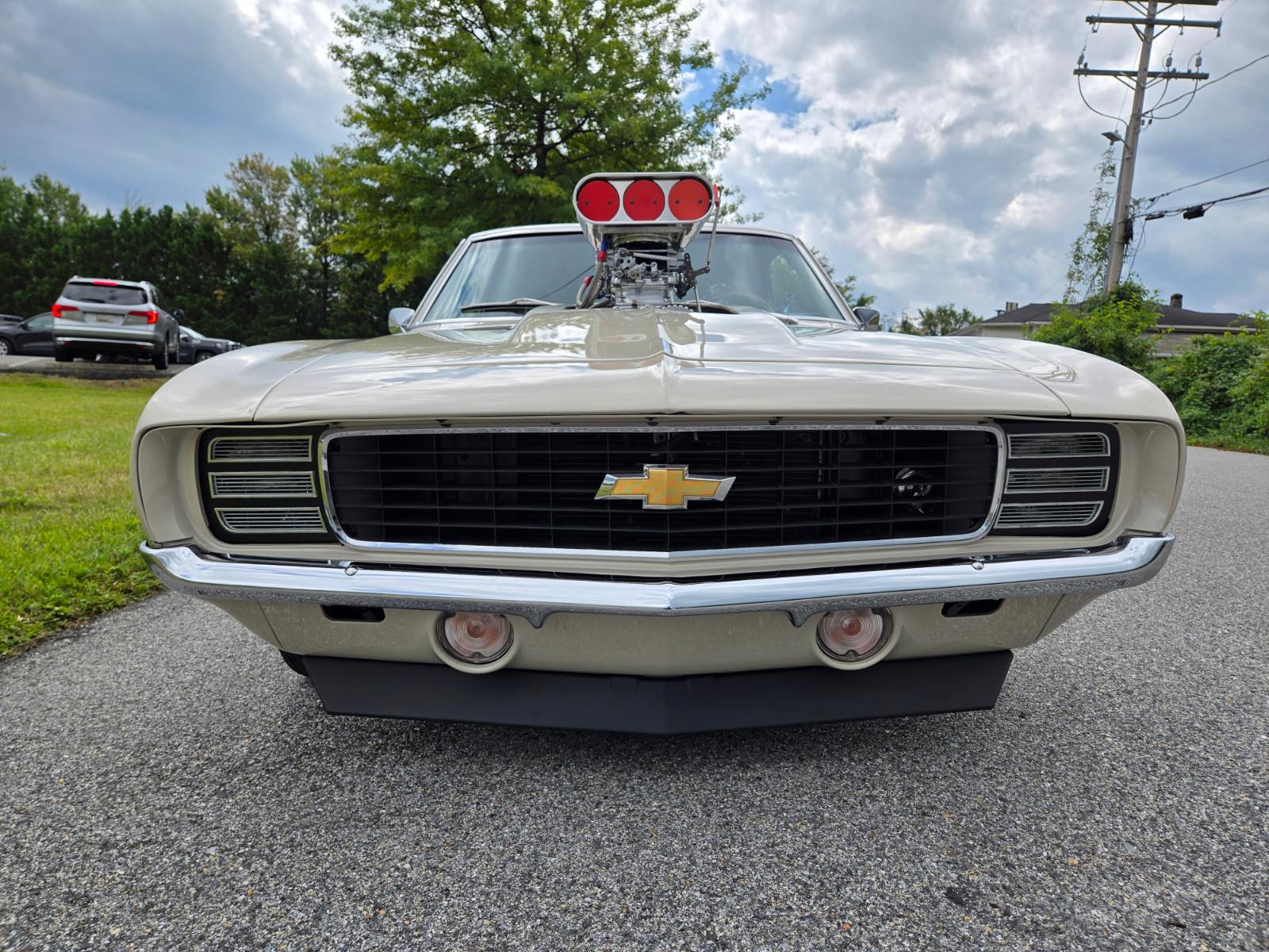 Vehicle Image 07