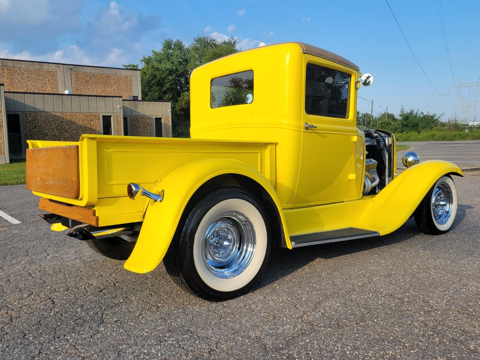 Vehicle Image 08