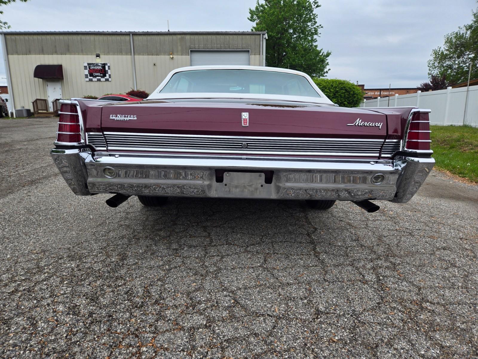 Vehicle Image 09