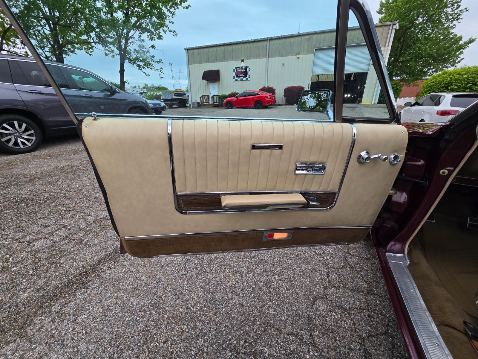 Vehicle Image 24