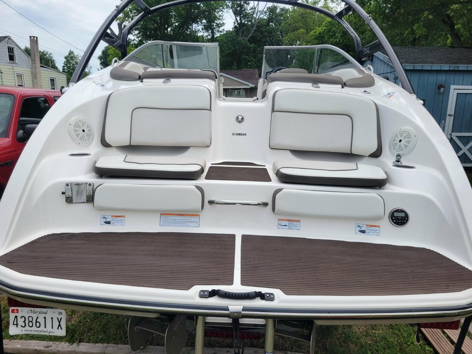 Vehicle Image 08