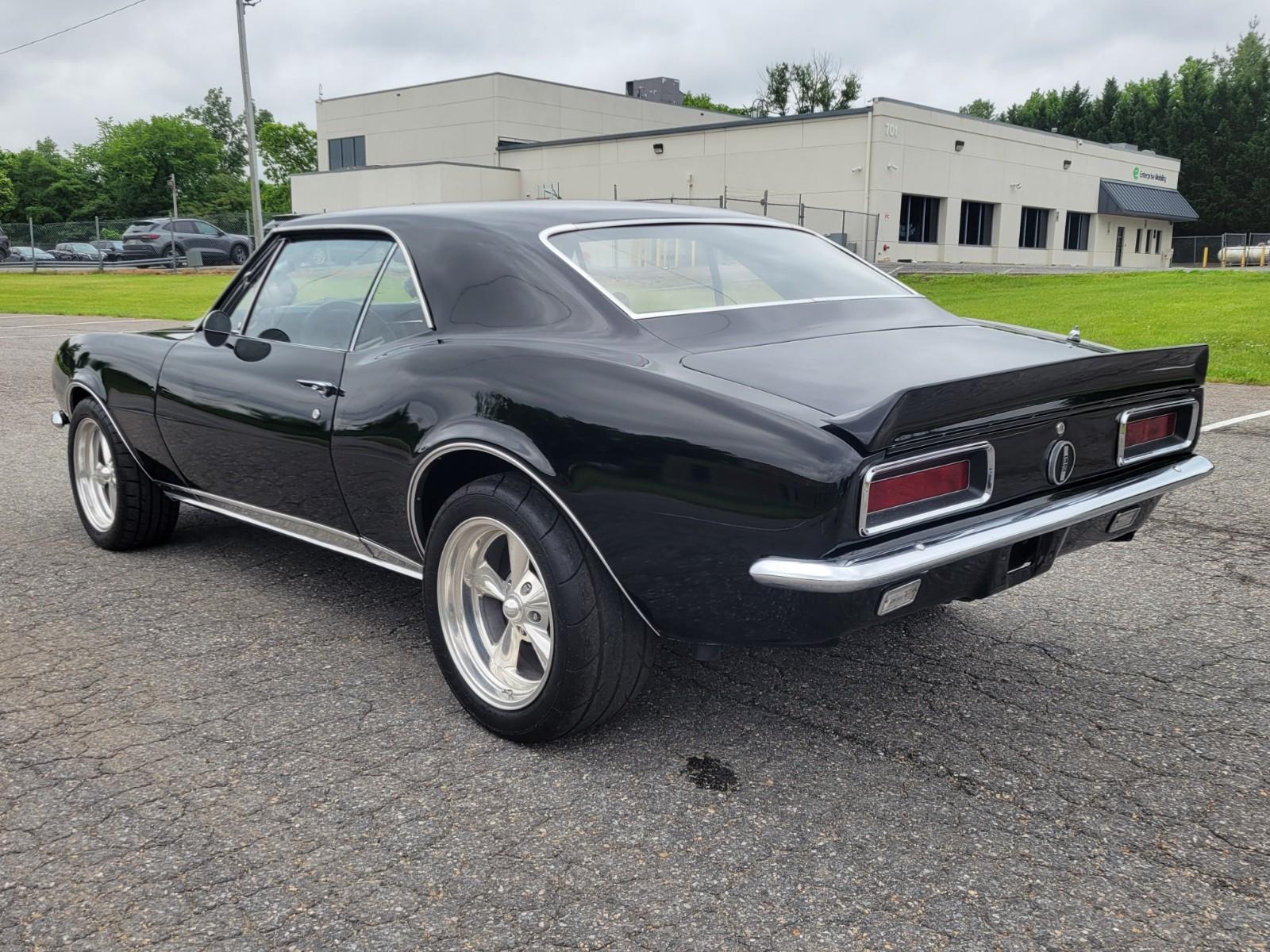 Vehicle Image 05