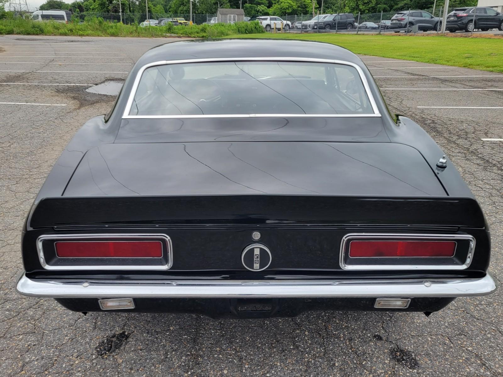 Vehicle Image 08