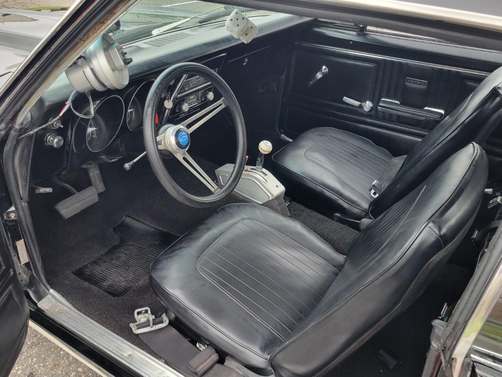 Vehicle Image 09