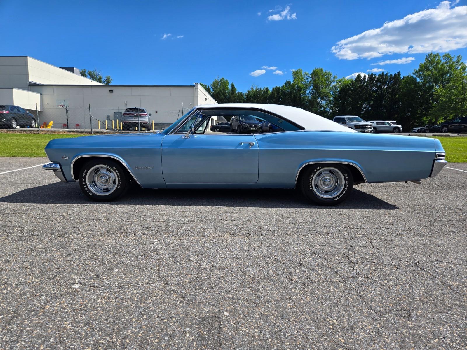 Vehicle Image 02