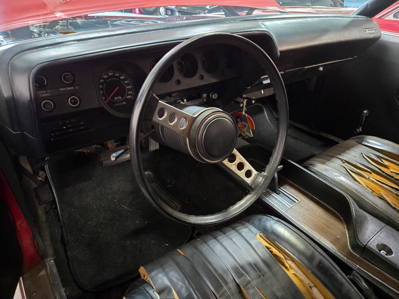 Vehicle Image 08