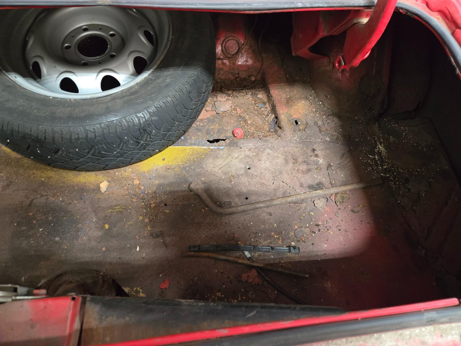 Vehicle Image 14
