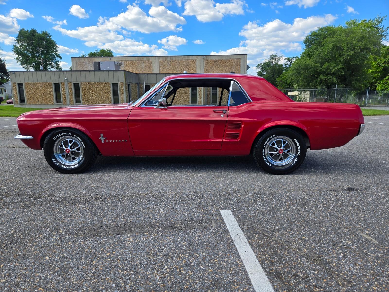 Vehicle Image 02