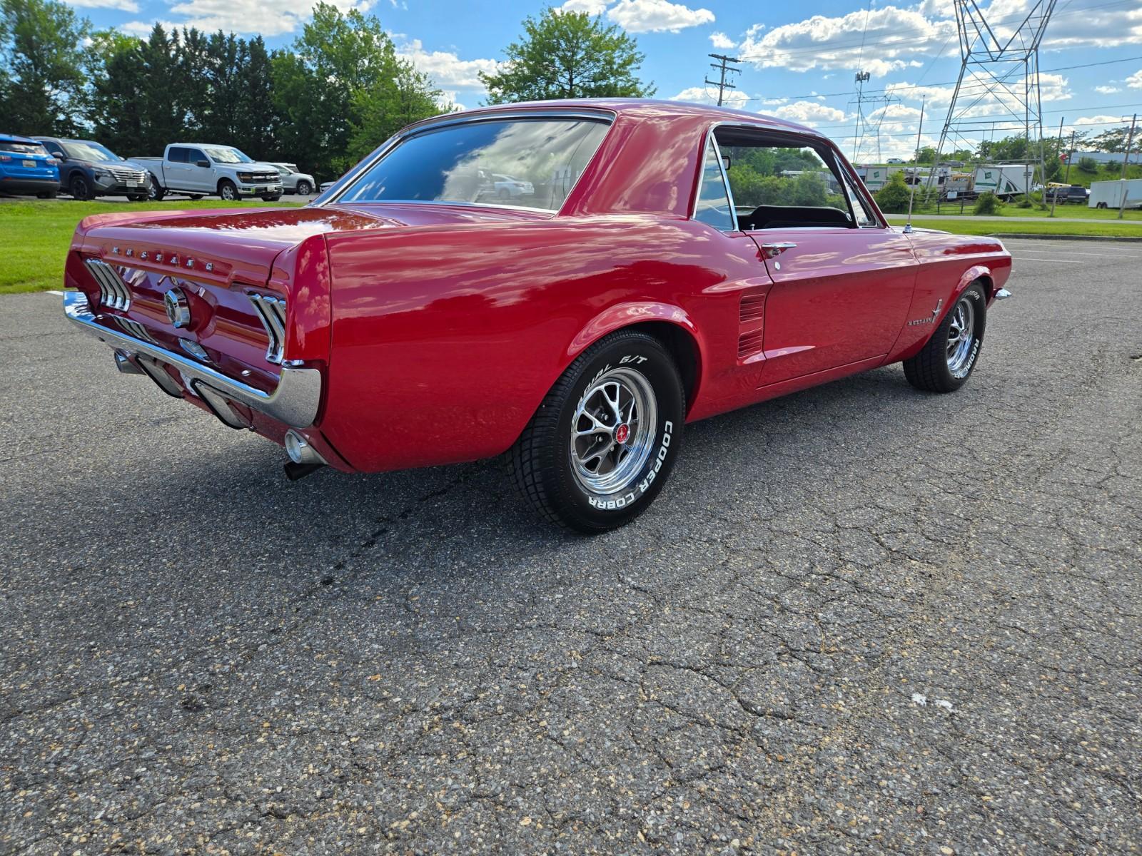 Vehicle Image 05