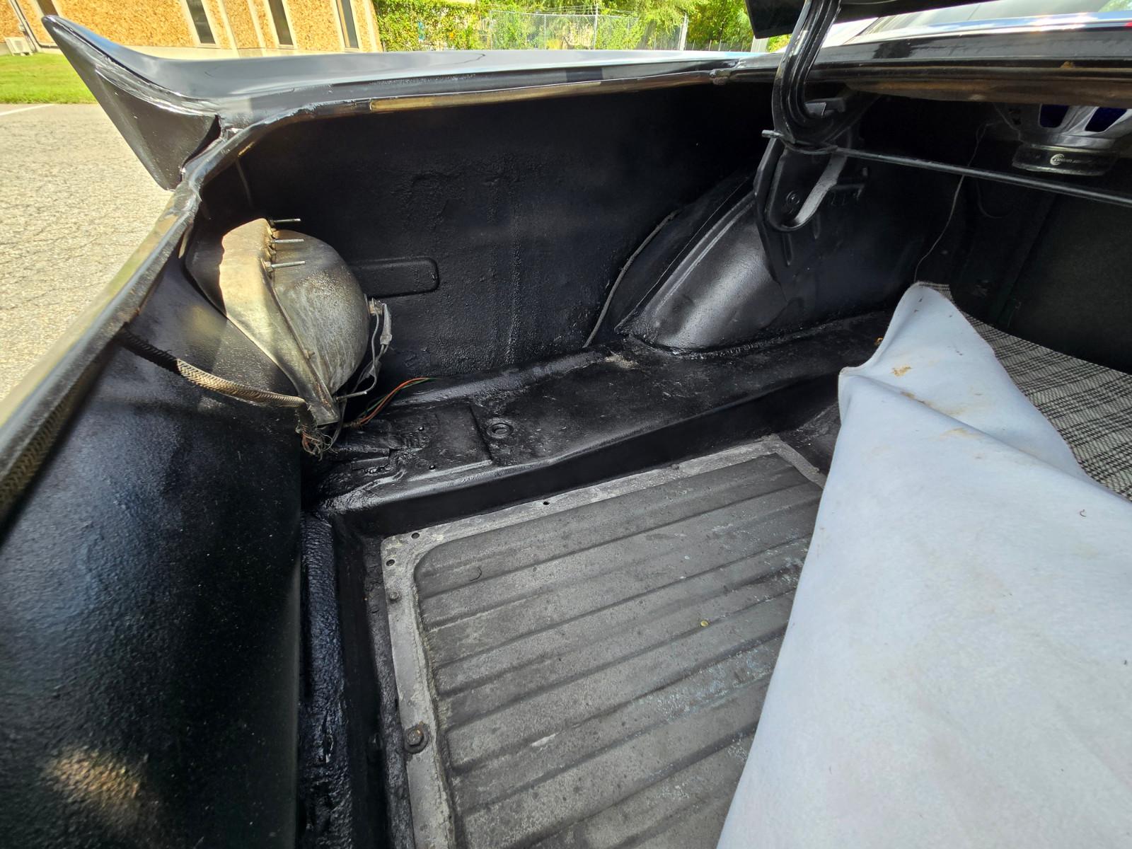 Vehicle Image 38